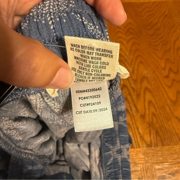 NEW Torrid Festi Tiered Flare Pull-on Pants Star Grid China Blue 4X Boho HIppie - Picture 9 of 14